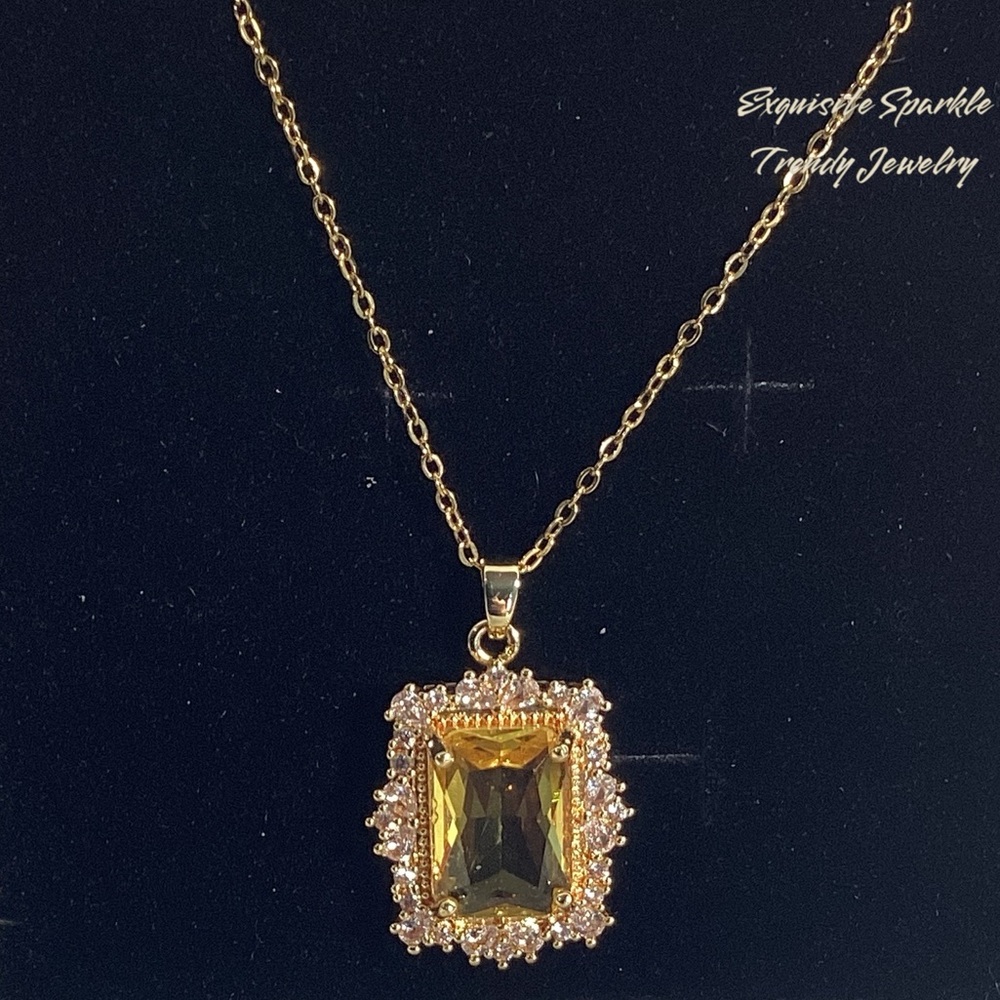 💋10k Gold plated Gorgeous Radiant Cut Champagne Diamond Halo Necklace